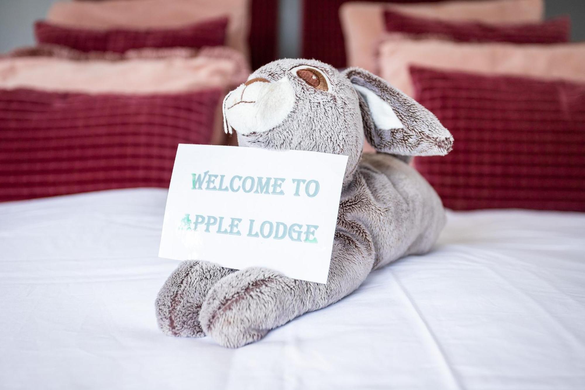 מקרום The Loft, Apple Lodge & Blossom Lodge מראה חיצוני תמונה